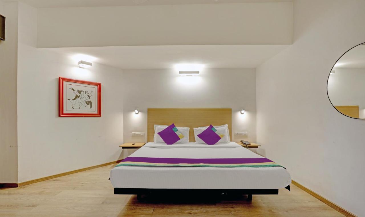 Hotel Itsy By Treebo - Vashistha Hyderabad Exterior foto